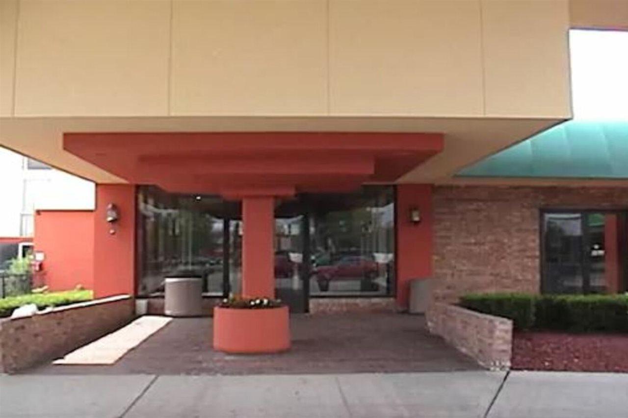 A Victory Inn & Suites - Ann Arbor Eksteriør bilde